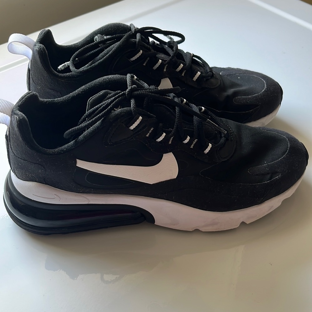 Women’s Nike Air 70 React